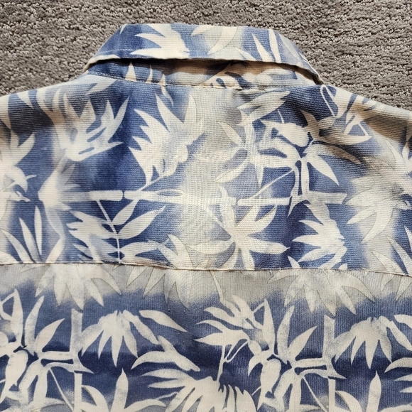 Cache Creek Hawaiian Button Up Shirt Large Blue Floral Short Sleeve Lightweight - Picture 8 of 13